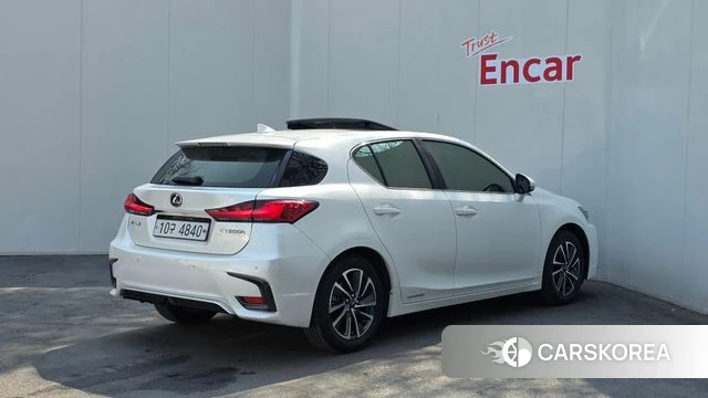 Lexus CT200h id 3801544 из Кореи 12