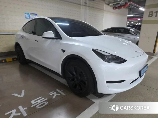 Tesla Model Y 2025 Белый из Кореи, фото 2