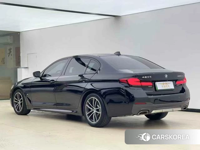 BMW 5 series PHEV 2021 Черный из Китая, фото 2
