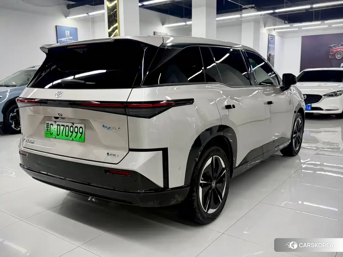 Toyota Platinum Wisdom 3X id 4577471 из Китая 12