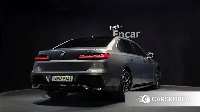 BMW 7 Series (G70) id 3550111 из Кореи 12