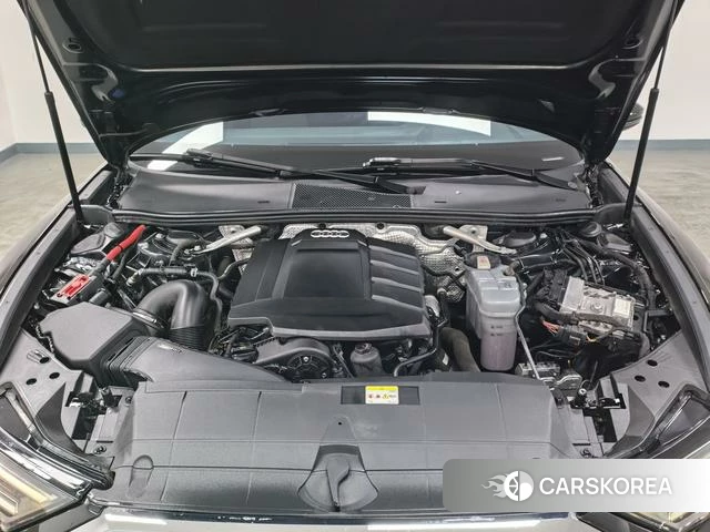 Audi A6L id 3913609 из Китая 8