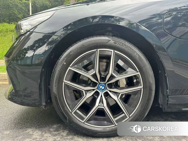 BMW i5 id 4349012 из Китая 11