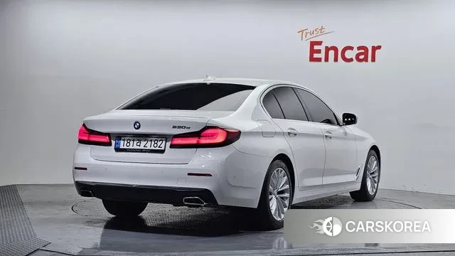 BMW 5 Series (G30) id 3646422 из Кореи 12