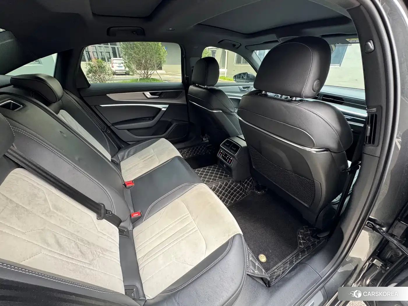 Audi A6L id 4664419 из Китая 12