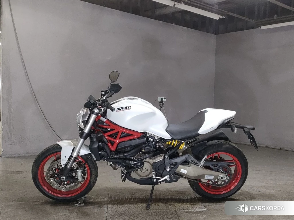 Проданный Ducati MONSTER 821 2014 из Японии