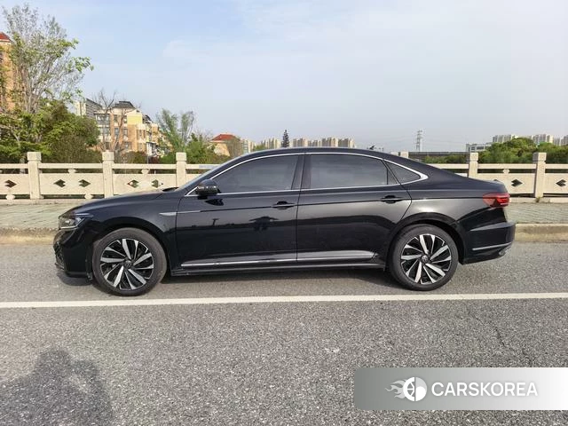 Volkswagen Passat id 4276487 из Китая 9