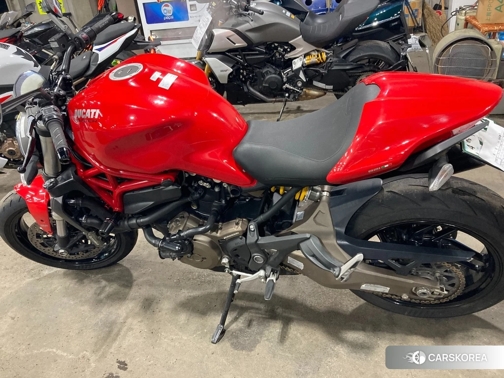 Проданный Ducati MONSTER 821 2014 из Японии