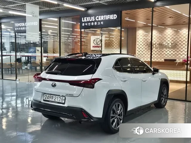 Lexus UX300h id 3185176 из Кореи 12