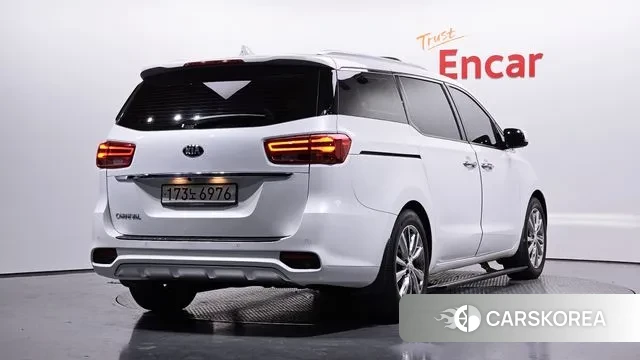 Kia The New Carnival id 3514738 из Кореи 12