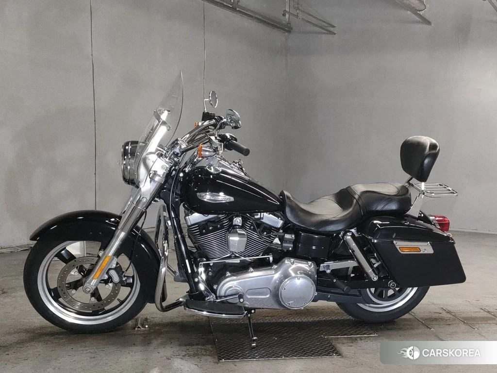 Проданный Harley-Davidson DYNA SWITCHBACK FLD1580 2013 из Японии, фото 2