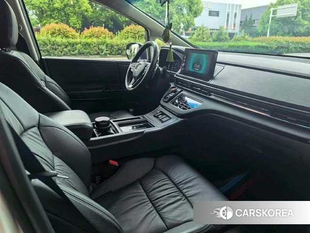 Honda Odyssey 2023 Белый из Китая, фото 2