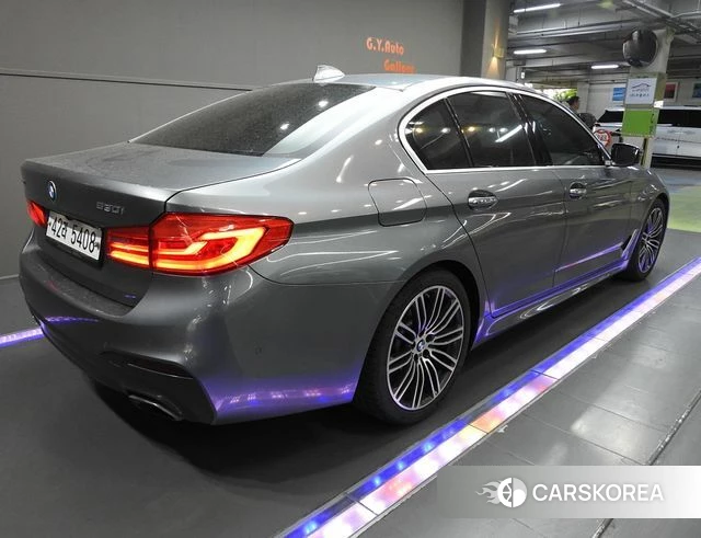BMW 5 Series (G30) id 4310962 из Кореи 12