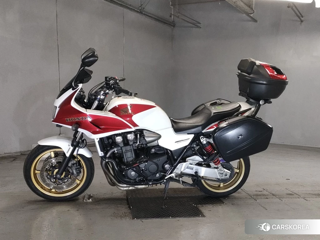 Проданный Honda CB1300ST 2010 из Японии