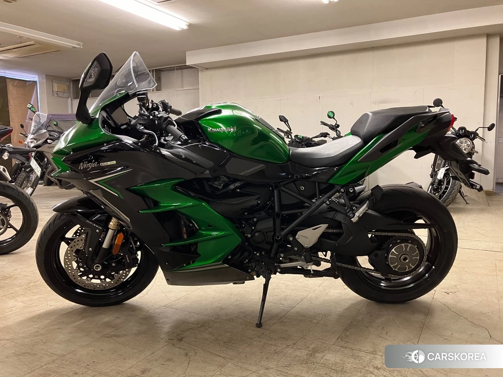 Проданный Kawasaki NINJA H2 SX SE 2023 из Японии, фото 2