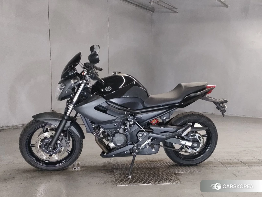 Проданный Yamaha XJ6N 2016 из Японии, фото 2