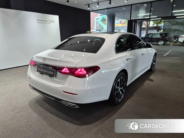Mercedes-Benz E-Class W214 id 4617264 из Кореи 12