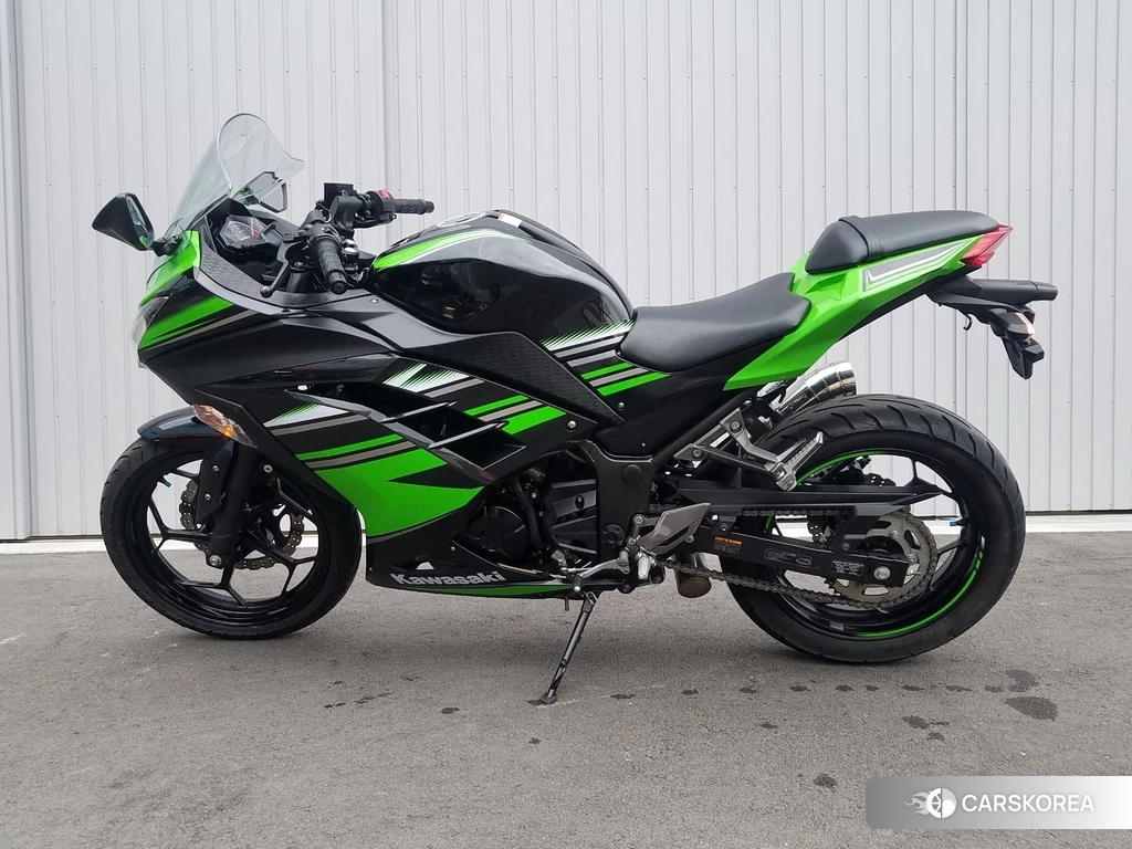 Проданный Kawasaki NINJA 250 2017 из Японии, фото 2