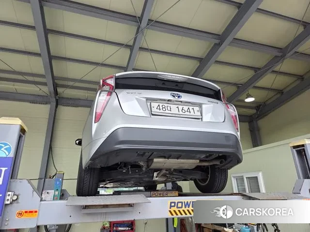 Toyota Prius 4th Generation 2018 Серебряный из Кореи, фото 2