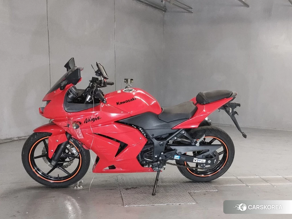 Проданный Kawasaki NINJA 250R 2012 из Японии