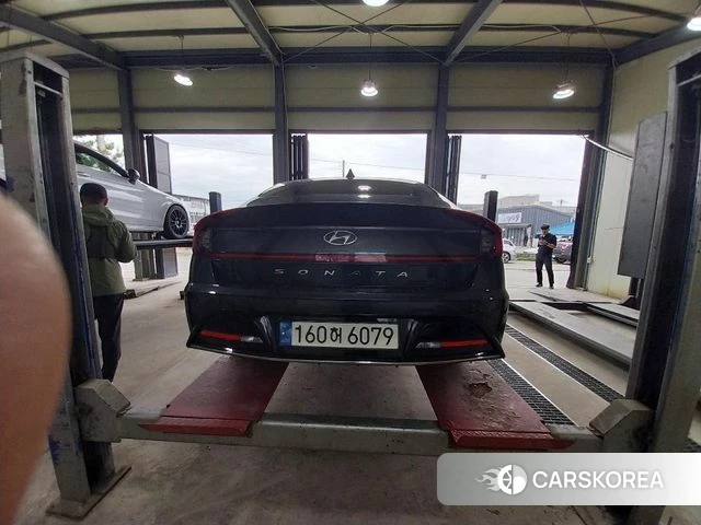 Hyundai Sonata (DN8) 2021 Серебристо-серый из Кореи, фото 2