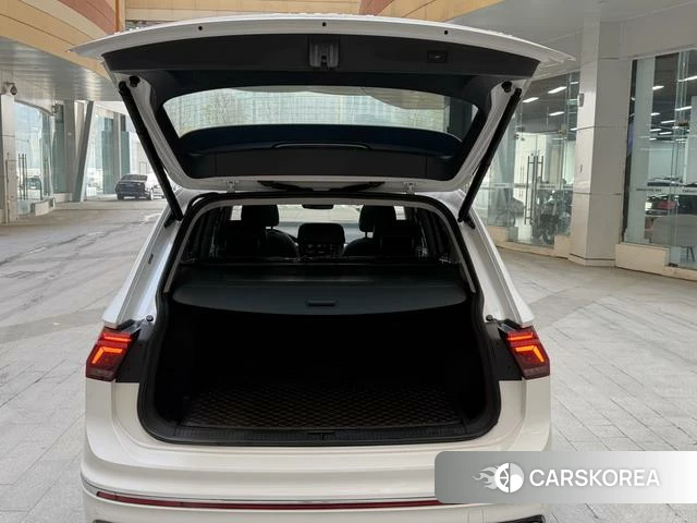 Volkswagen Tiguan L PHEV id 4259708 из Китая 7