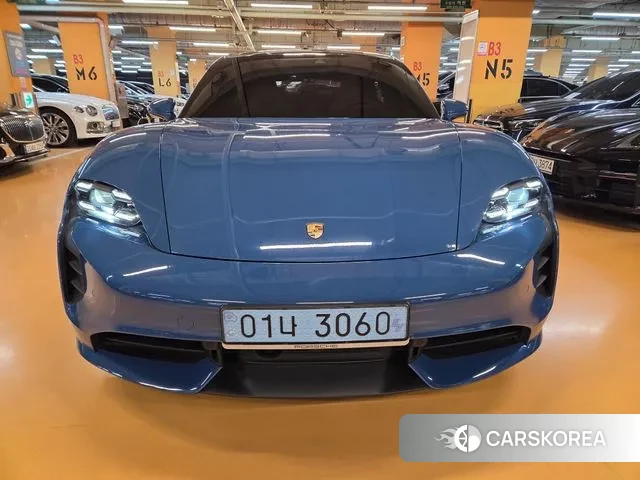 Porsche Taycan 2024 Небесно-голубой из Кореи, фото 5