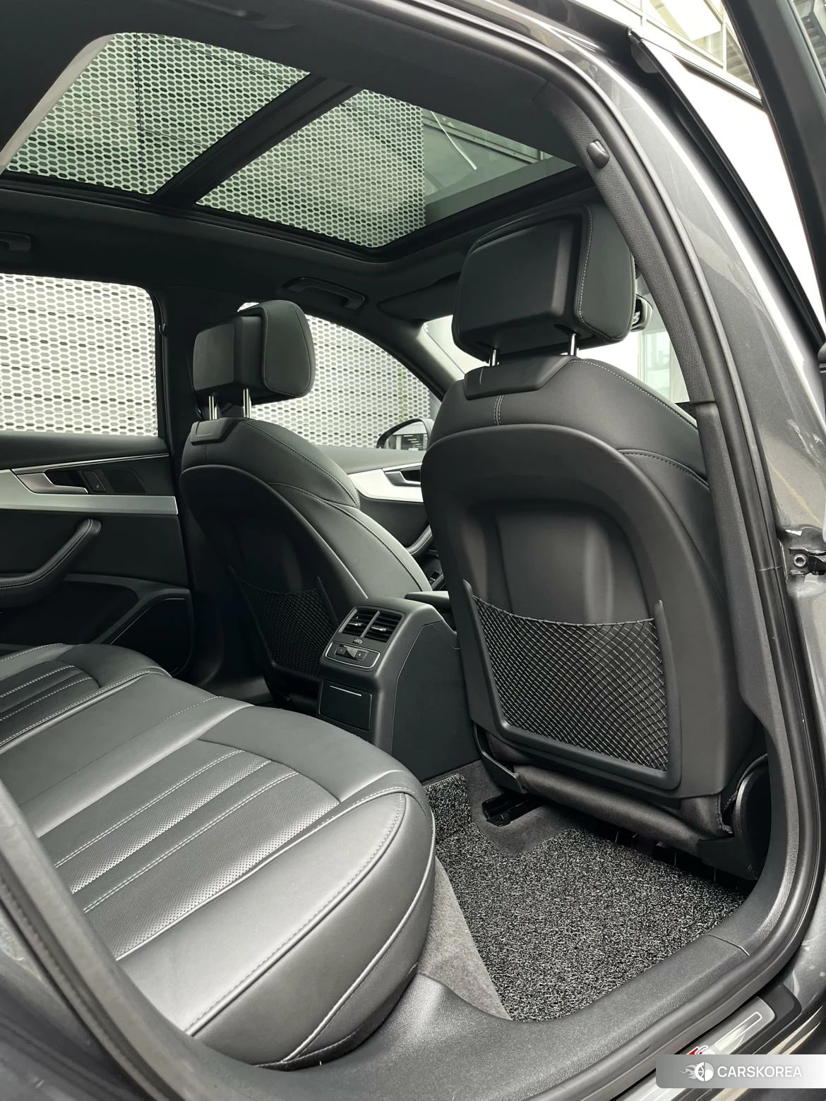 Audi A4L id 4485308 из Китая 10