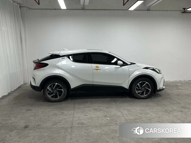 Toyota C-HR id 4277350 из Китая 12