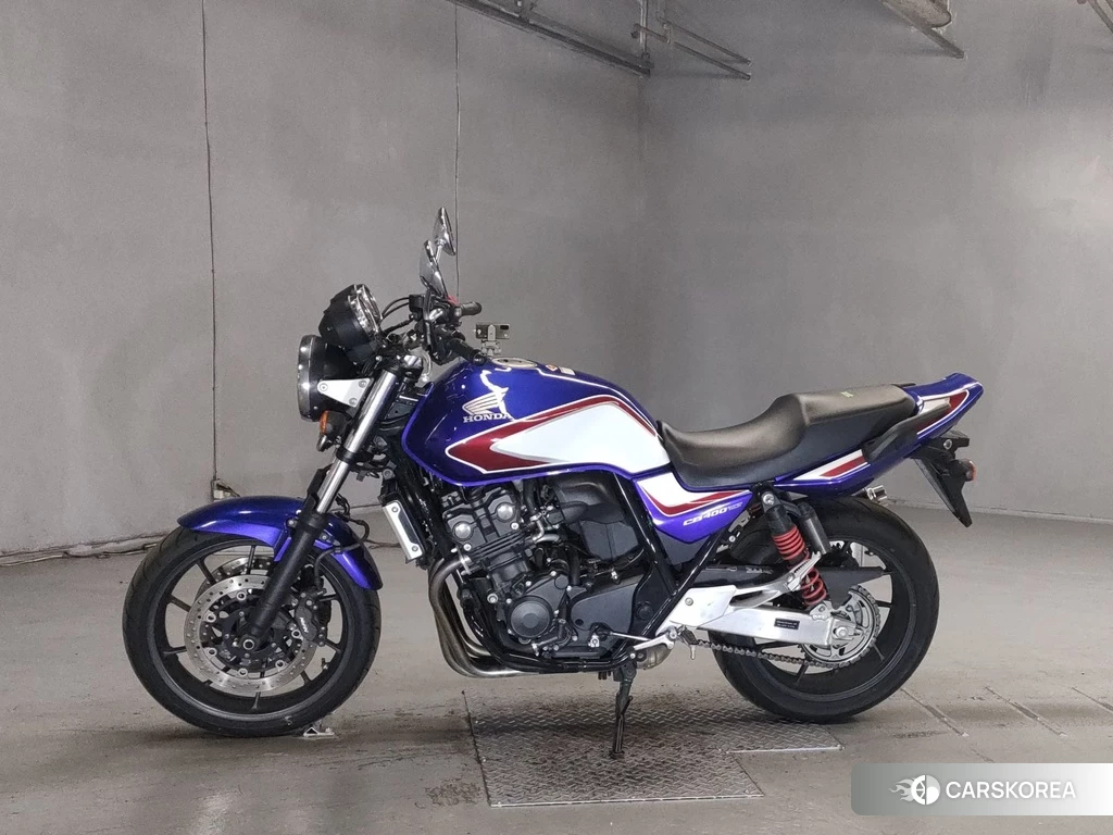 Проданный Honda CB400SF 2019 из Японии, фото 2