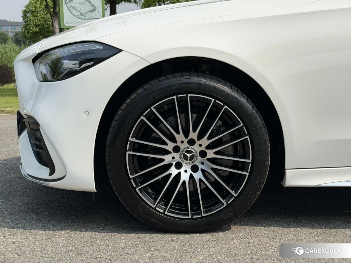 Mercedes-Benz Class C id 4512497 из Китая 11