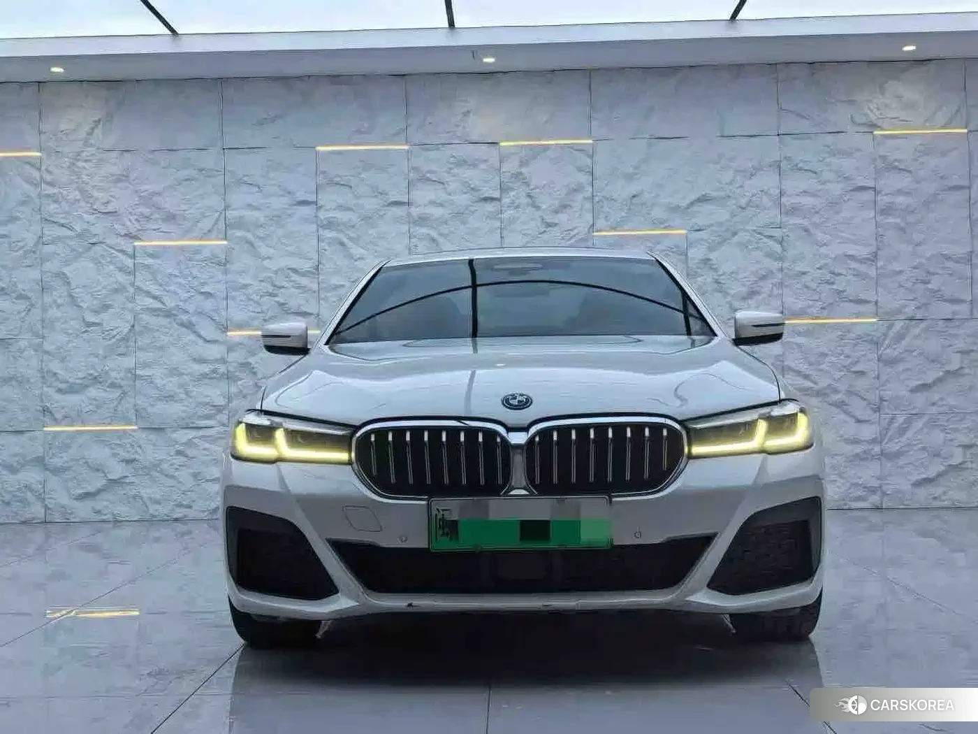 BMW 5 series 2022 Белый из Китая, фото 3