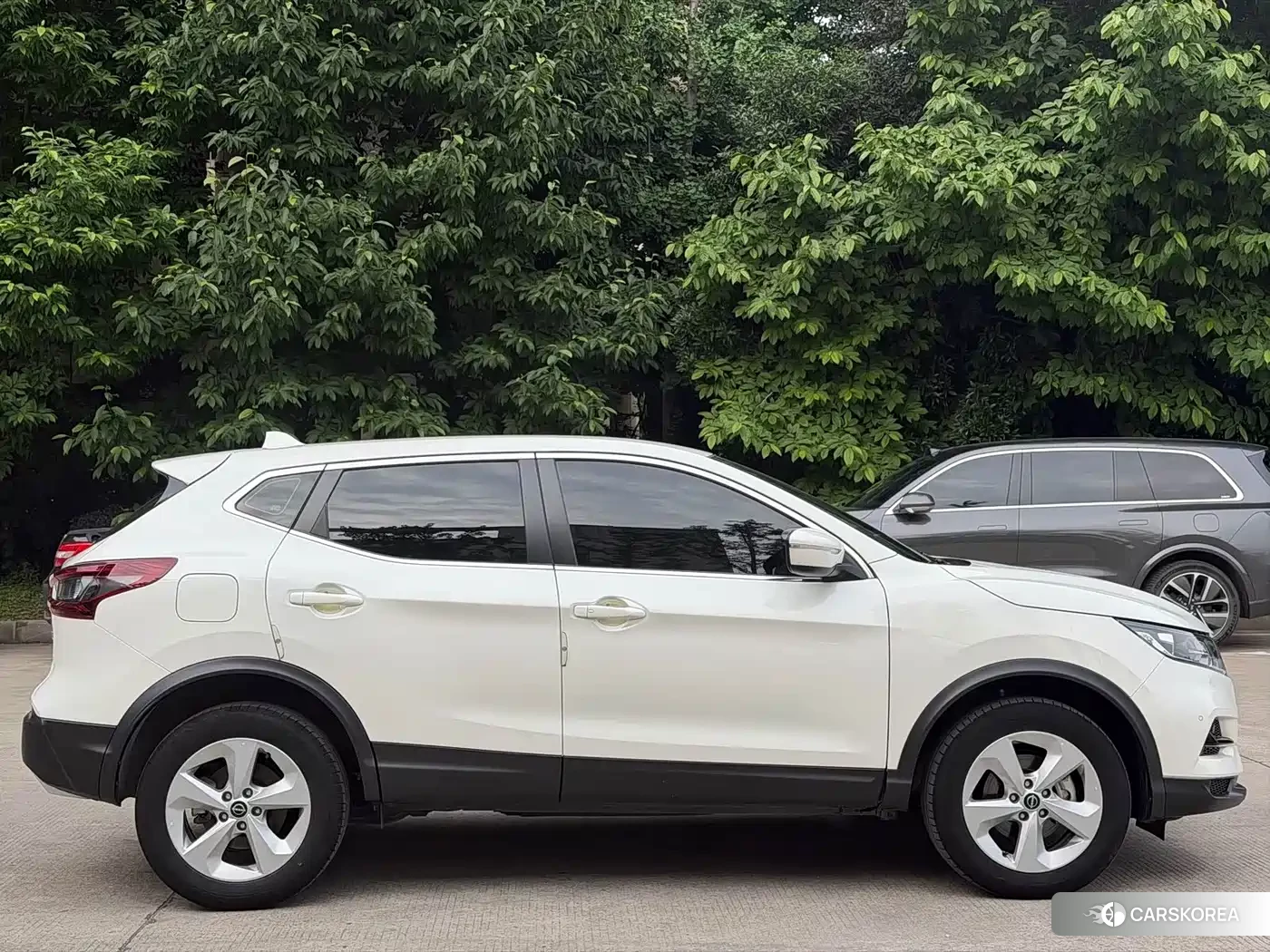 Nissan Qashqai 2023 Белый из Китая, фото 2