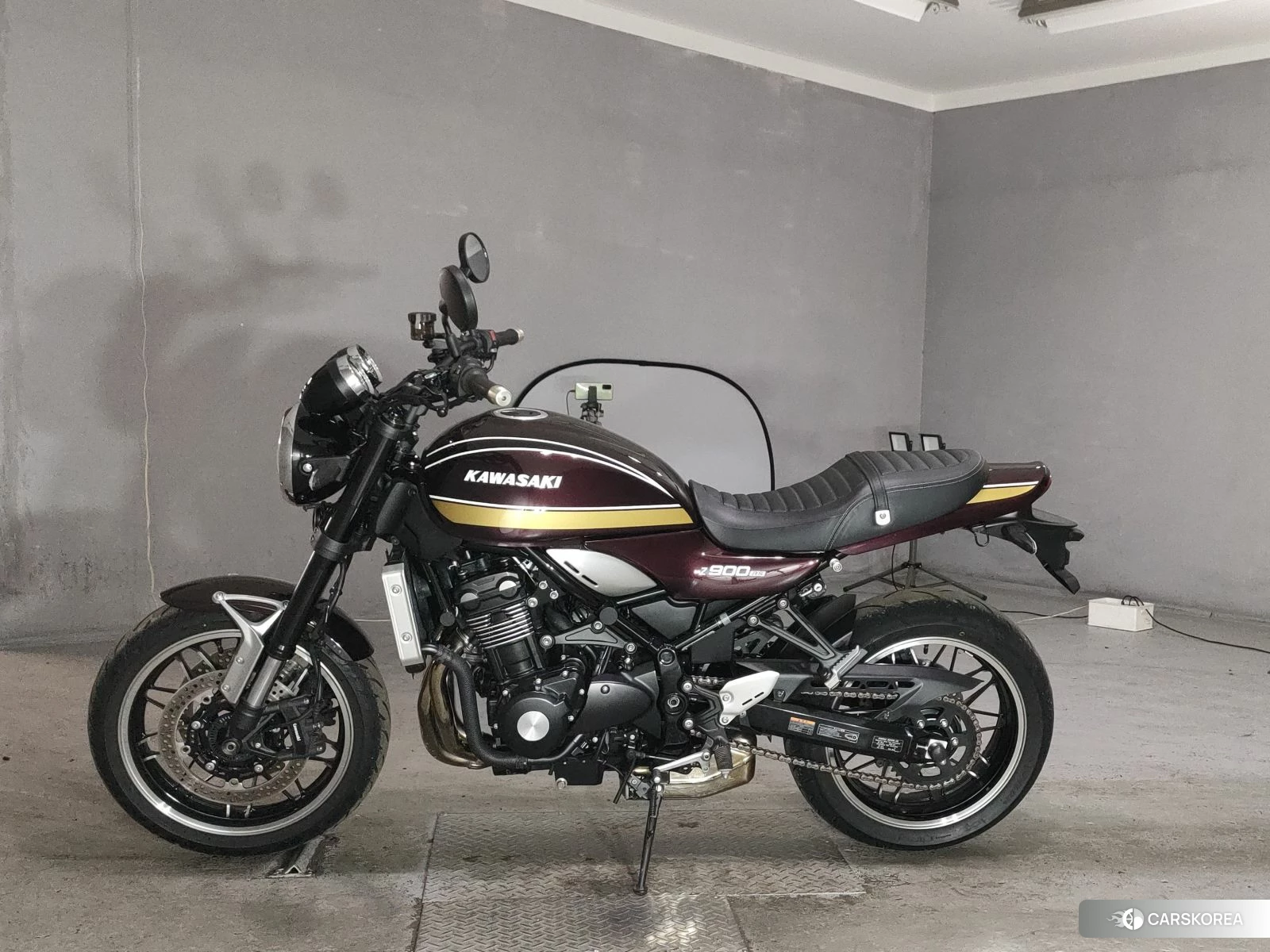 Kawasaki Z900RS 2025 из Японии