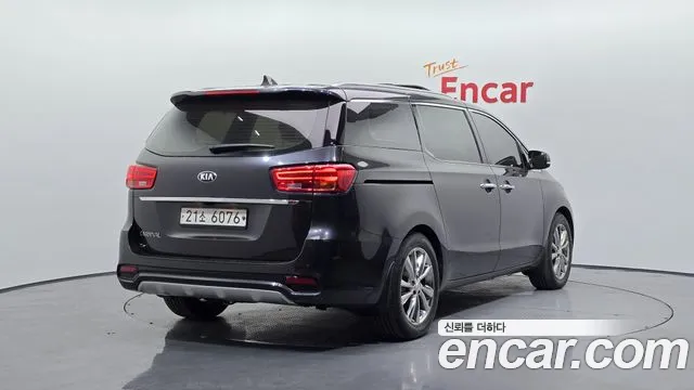 Kia The New Carnival id 2667068 из Кореи 12