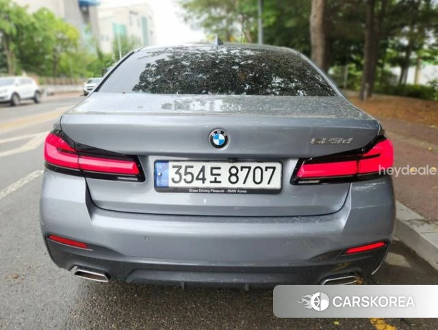 BMW 5 Series (G30) 2023 Серебряный из Кореи, фото 2