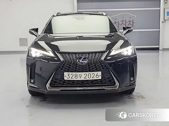 Lexus UX250h id 3444288 из Кореи 10