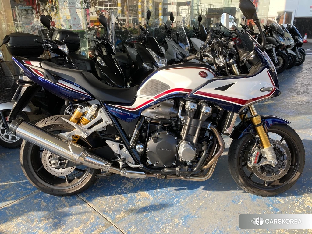 Проданный Honda CB1300SF BOLDOR 2018 из Японии