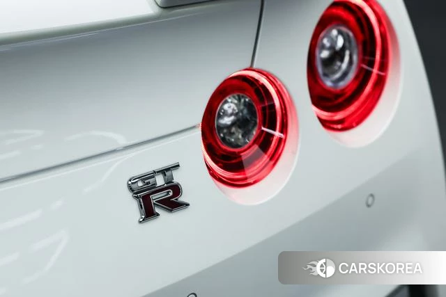 Nissan GT-R id 4333928 из Китая 12