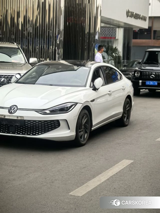 Volkswagen Lingdu 2024 Белый из Китая, фото 2