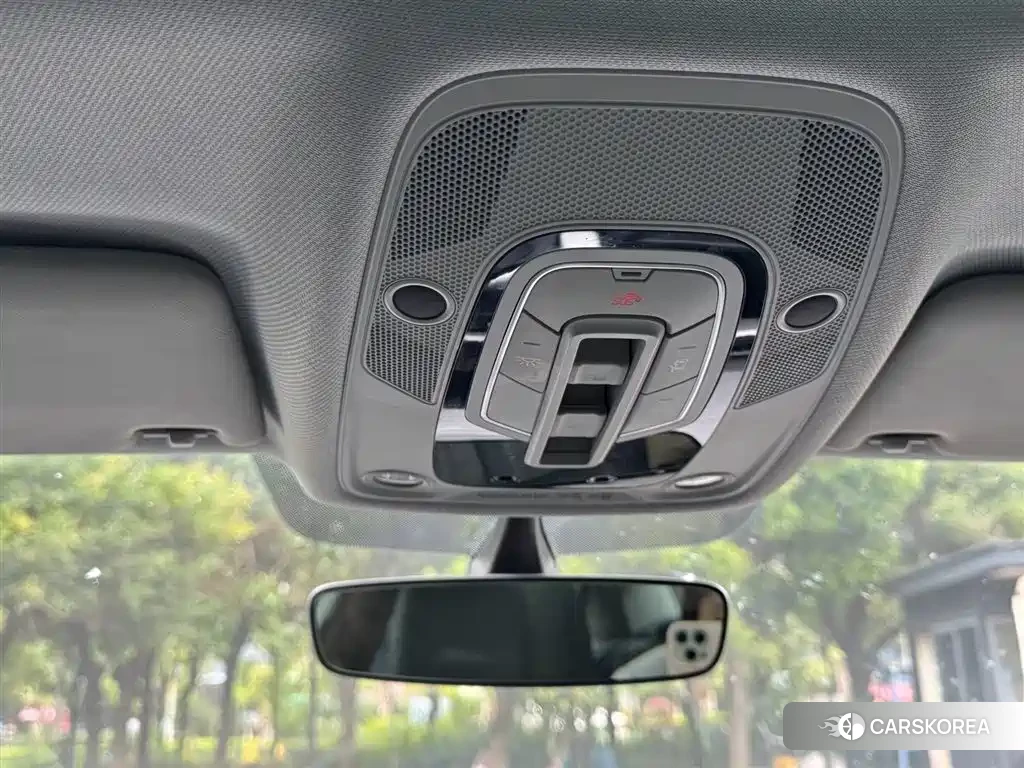 Audi A4L id 4548234 из Китая 12