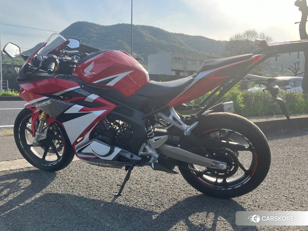 Проданный Honda CBR250RR ABS 2017 из Японии, фото 2