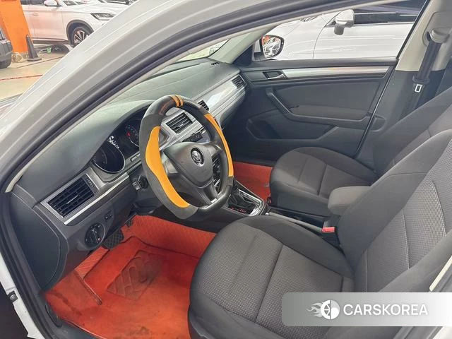Volkswagen Bora 2021 Белый из Китая, фото 2