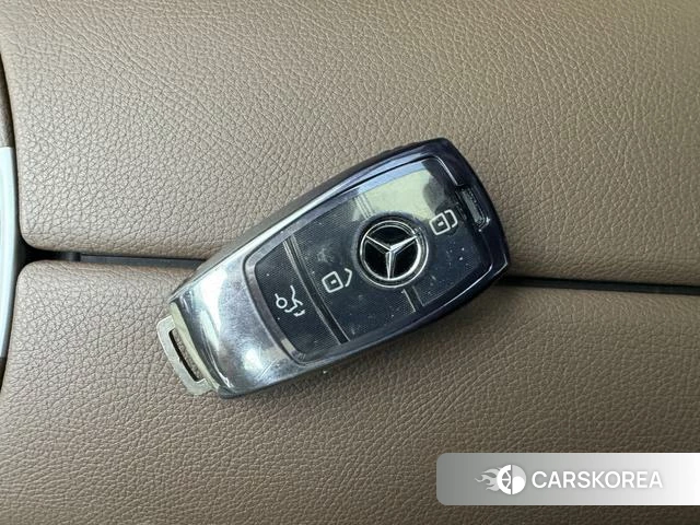 Mercedes-Benz E-class id 4275554 из Китая 12