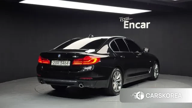 BMW 5 Series (G30) id 3703636 из Кореи 12