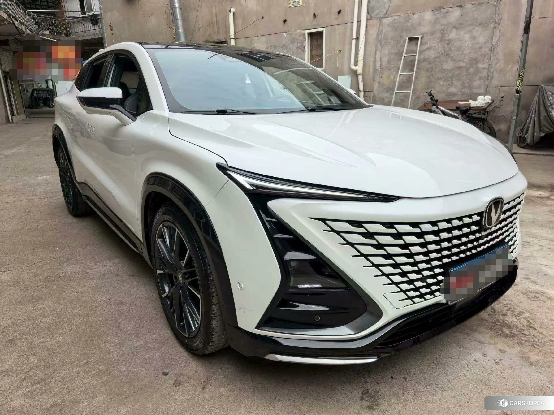 Chang'an UNI-T 2023 Белый из Китая, фото 2