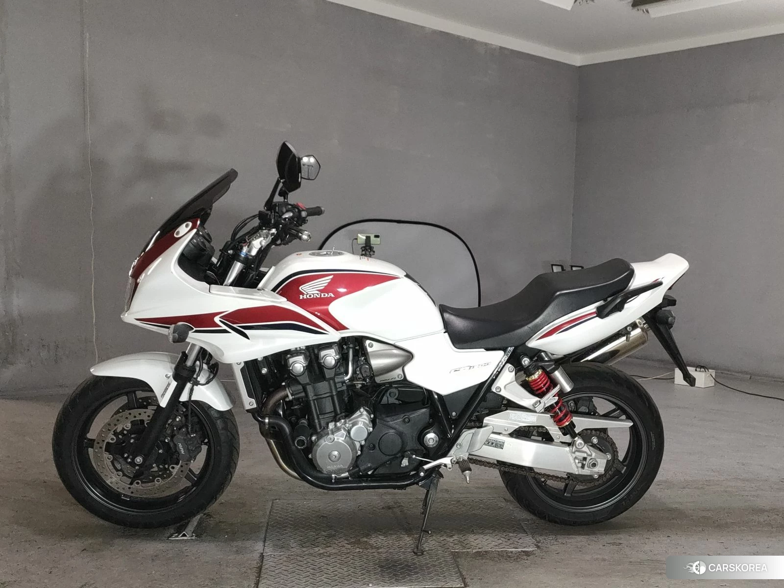 Проданный Honda CB1300SF BOLDOR 2011 из Японии, фото 3