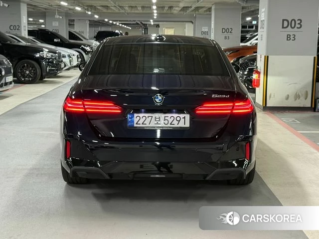 BMW 5 Series (G60) id 4280329 из Кореи 12