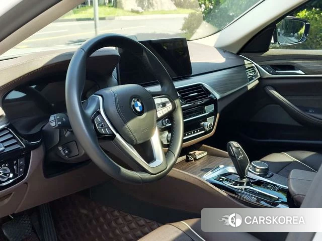 BMW 5 series PHEV id 4277992 из Китая 9