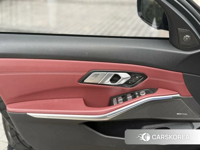 BMW 3 series id 4259149 из Китая 8